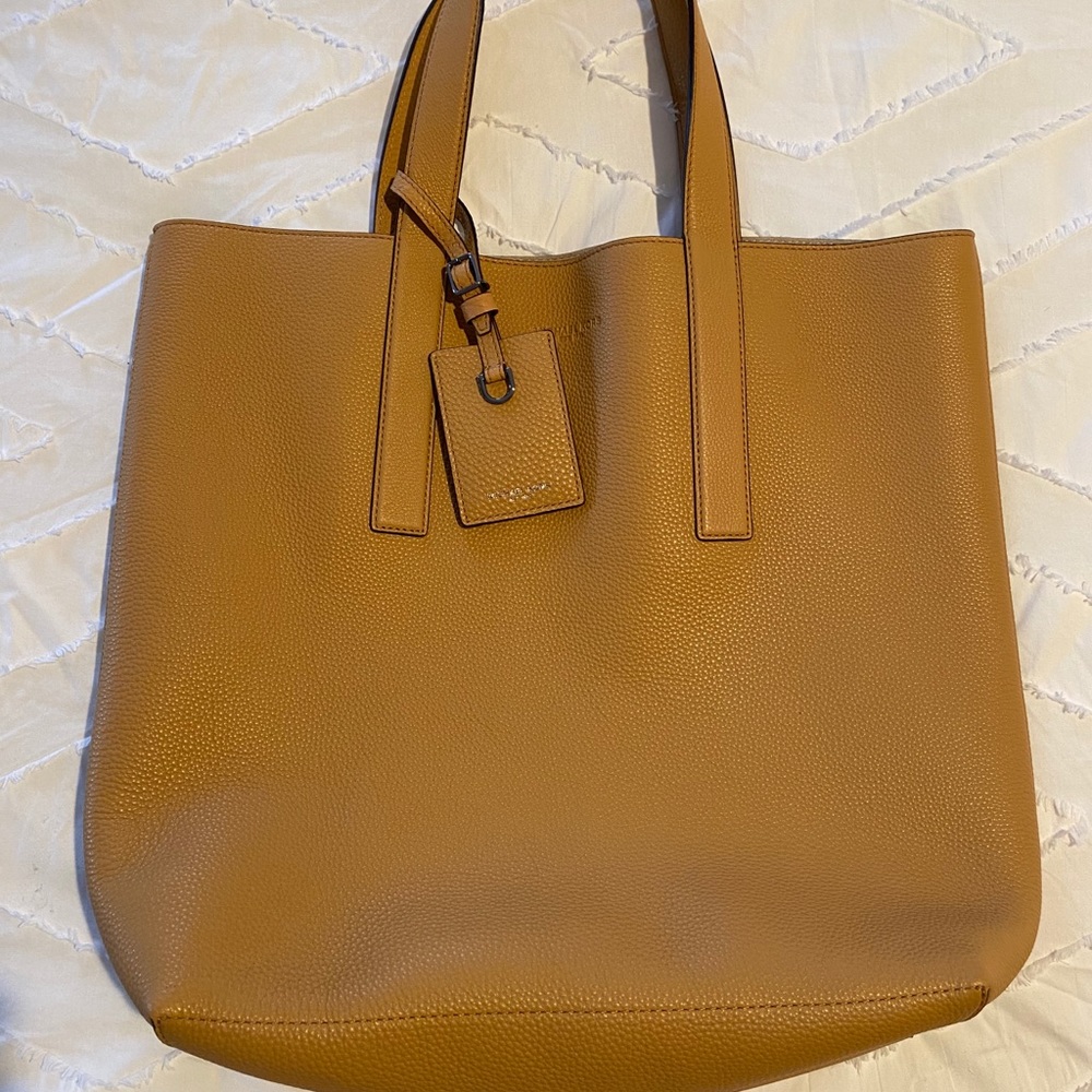 Michael Kors pebble large leather purse, NWOT!!